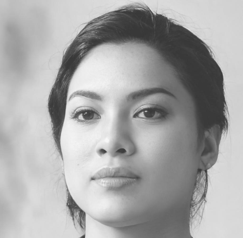 Sarah Chen, Senior Financial Analyst